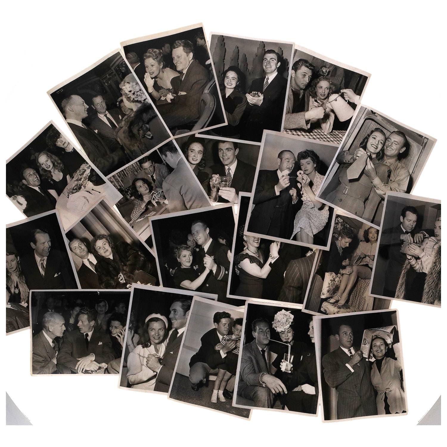 Cinéma, Hollywood, personnalités, actrices, acteurs et divers. Circa 1945-46. Ensemble d’une vingtaine de photographies, des tirages argentiques d’époque. Exemples de sujets : Jane Wyatt, Ella Raines, Robert Montgomery, Commander Harold Stassen, Ann Blyth, Johnny Miles, Wayne Morris, Mary Pickford, Jackie Cooper, Lou Costello, Arthur Lake, George Brent, etc. Sur plusieurs versos, annotations et/ou copyright. Photographe identifié : Nat DALLINGER. Formats entiers moyens environ 25,5 x 20,5 cm. Divers états dont gondolements, déchirures et traces de manipulations.