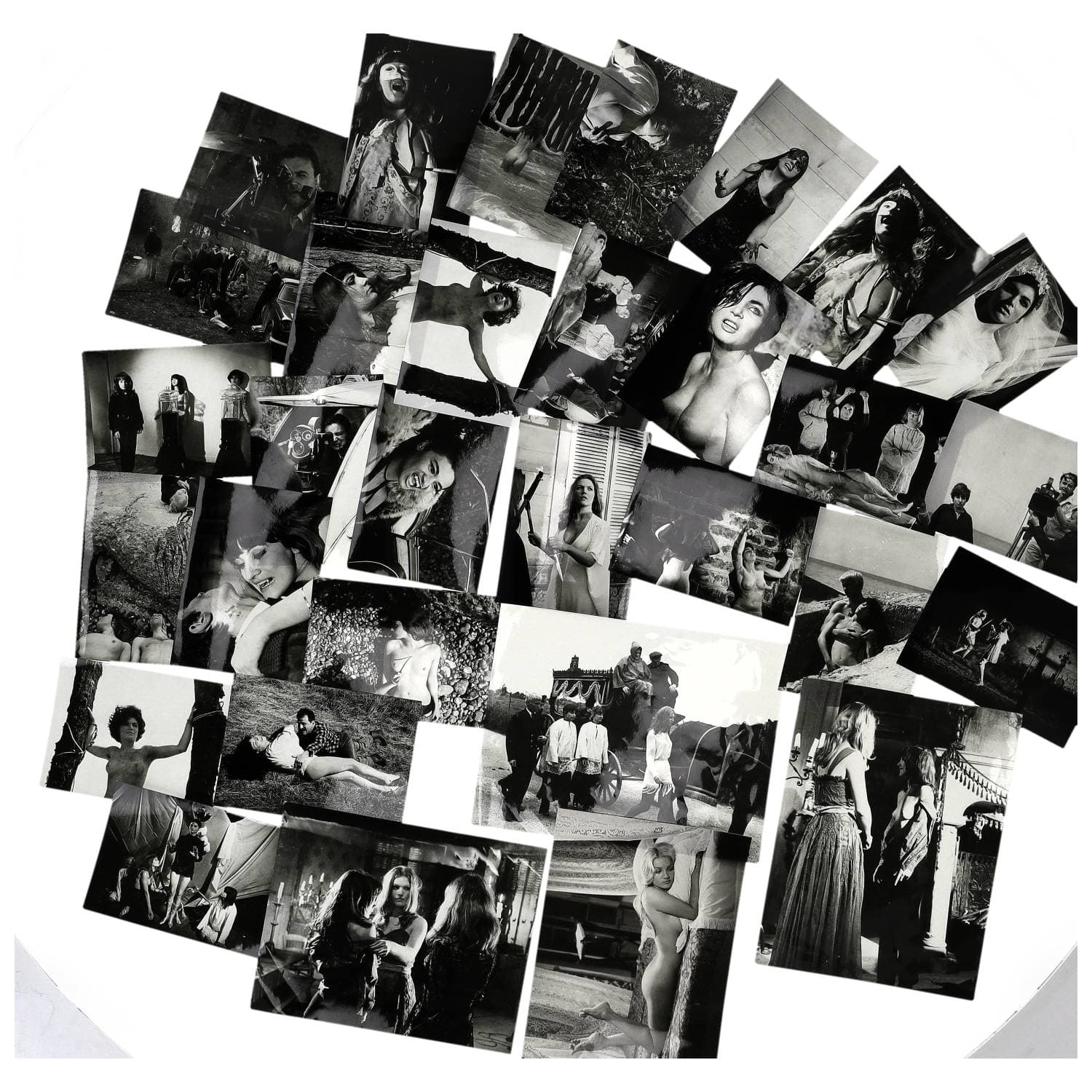 Cinéma, films (exemples : « Le Viol du Vampire » circa 1968, ), ensemble d’une trentaine de tirages argentiques sur des scènes du films (tournage, réalisateurs, acteurs, actrices, etc.). Divers états (dont plis et traces de manipulations) et formats moyens environ de 18 x 12,5 cm à 27 x 21 cm.
