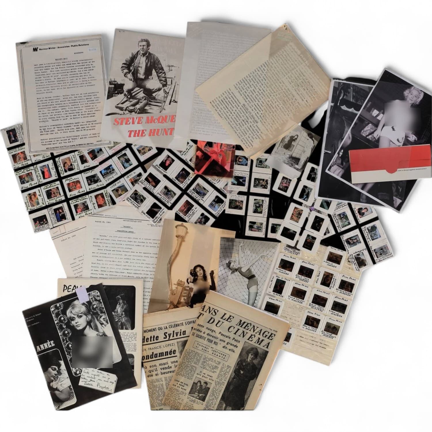 Cinéma, films et divers. Ensemble de documents, journaux, photographies, nombreuses diapositives et négatifs sur « Japan » (circa 1980), Steve McQueen « The Hunter », « Rafael Campos », « Jesse Vint », « Colorado », « Madleen Kane », « Flash Gordon » circa 1980, « Masada » circa 1981, Maria Frau, Dorothy Malone, etc. Divers états et formats.