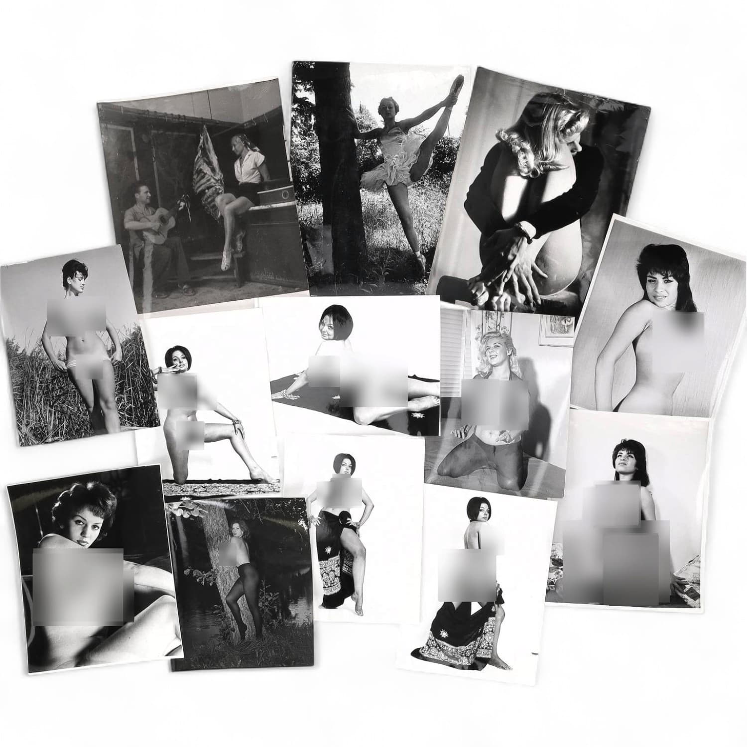 Erotica, étude de nu, photographies érotiques et divers. Circa 1950-70’s. Ensemble d’une quinzaine de tirages argentiques d’époque. Exemples de sujets : femmes nues, dénudées et divers. Sur certains versos, annotations et/ou copyright. Divers états (dont plis, déchirures et traces) et formats moyens environ de 13 x 11,5 cm à 30 x 23,5 cm.