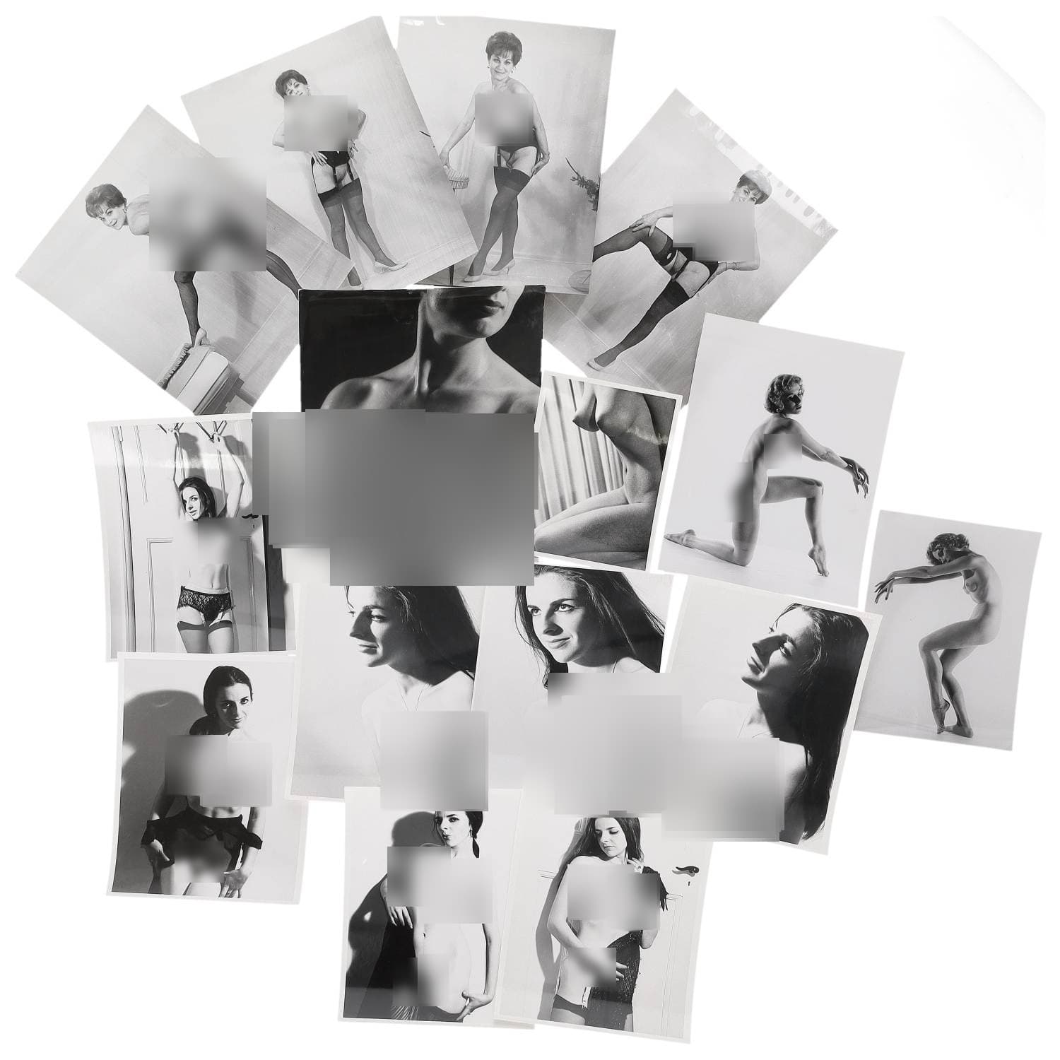 Erotica, étude de nu, photographies érotiques et divers. Circa 1950-70. Ensemble d’une quinzaine de tirages argentiques. Exemples de sujets : femmes nues, dénudées et autres. Sur certains versos, annotations et/ou copyright. Divers états (dont gondolements, plis et traces) et formats moyens environ de 16 x 12 cm à 25 x 20 cm.