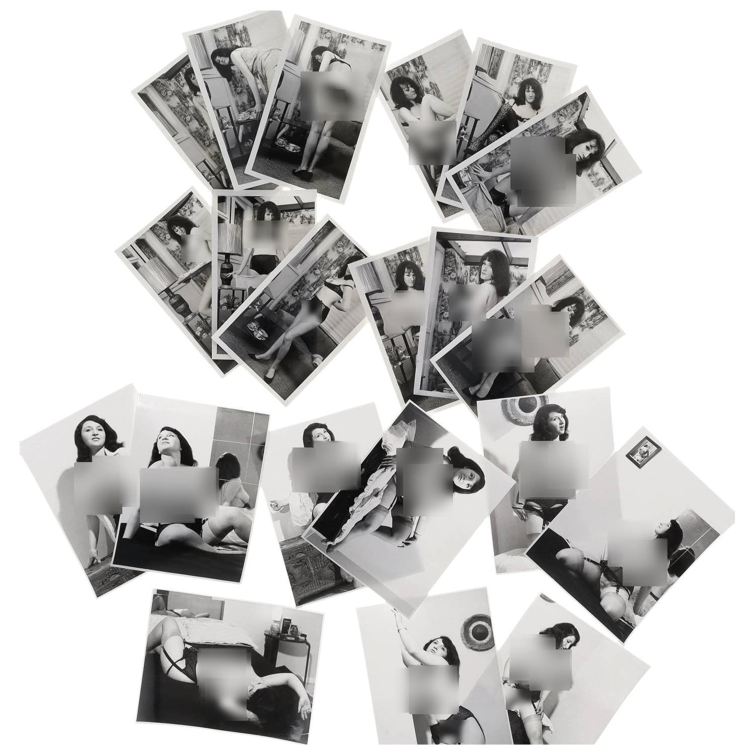 Erotica, étude de nu, photographies érotiques et divers. Circa 1950-70. Ensemble d’une vingtaine de tirages argentiques principalement d’époque. Exemples de sujets : femmes nues, dénudées, Manette Dubois, etc. Sur certains versos, annotations et/ou copyright (exemple : Alain ARMEZ). Divers états (dont gondolements et traces) et formats moyens environ de 20 x 12,5 cm à 21 x 15,5 cm.