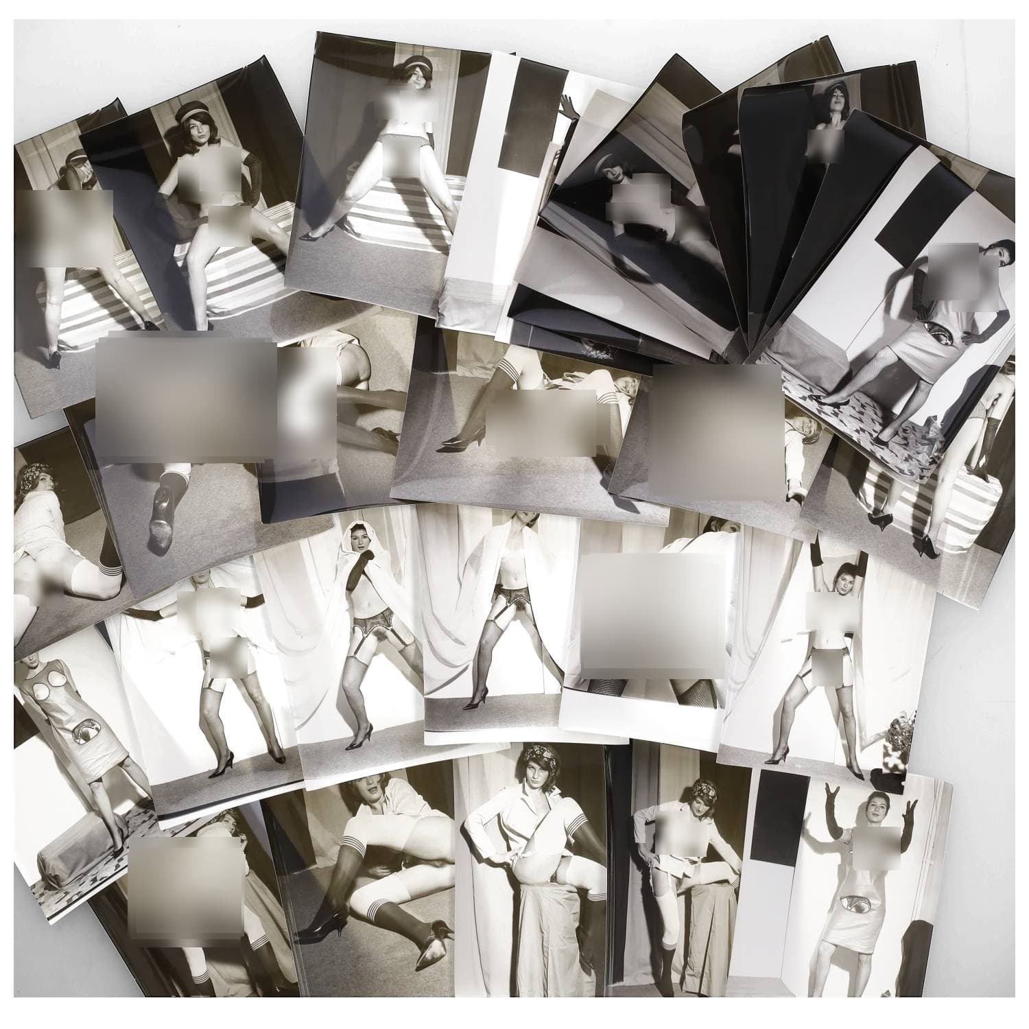 Erotica, étude de nu, photographies érotiques, pornographiques et divers. Circa 1950-70. Ensemble d’une trentaine de tirages argentiques. Exemples de sujets : femme nue, dénudée, sexe féminin, macrophotographie, fessiers, etc. Sur certains versos, annotations. Divers états (dont gondolements et traces) et formats entiers moyens environ 24 x 18 cm.