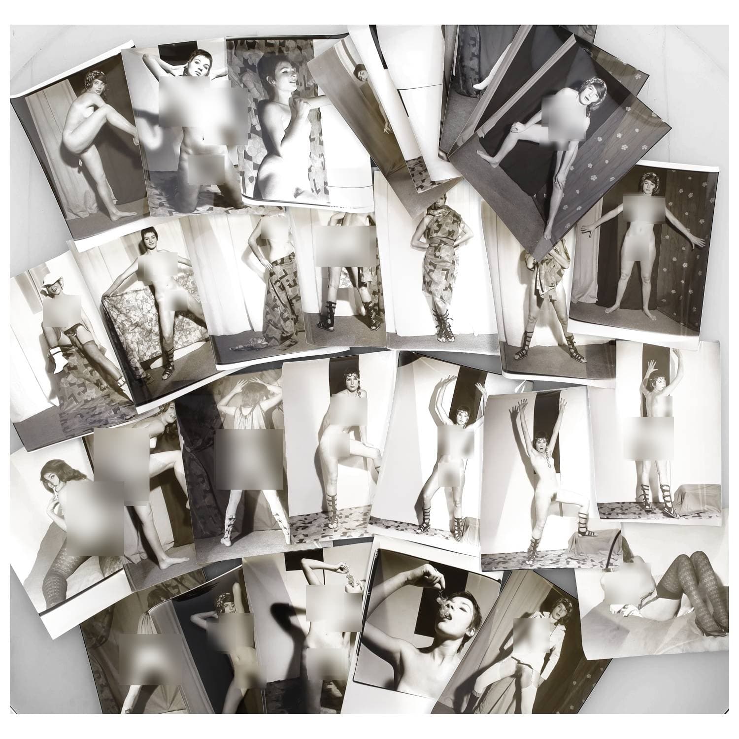 Erotica, étude de nu, photographies érotiques, pornographiques et divers. Circa 1950-70. Ensemble d’une trentaine de tirages argentiques. Exemples de sujets : femme nue, dénudée, sexe féminin, macrophotographie, fessiers, etc. Sur certains versos, annotations. Divers états (dont gondolements et traces) et formats entiers moyens environ 24 x 18 cm.