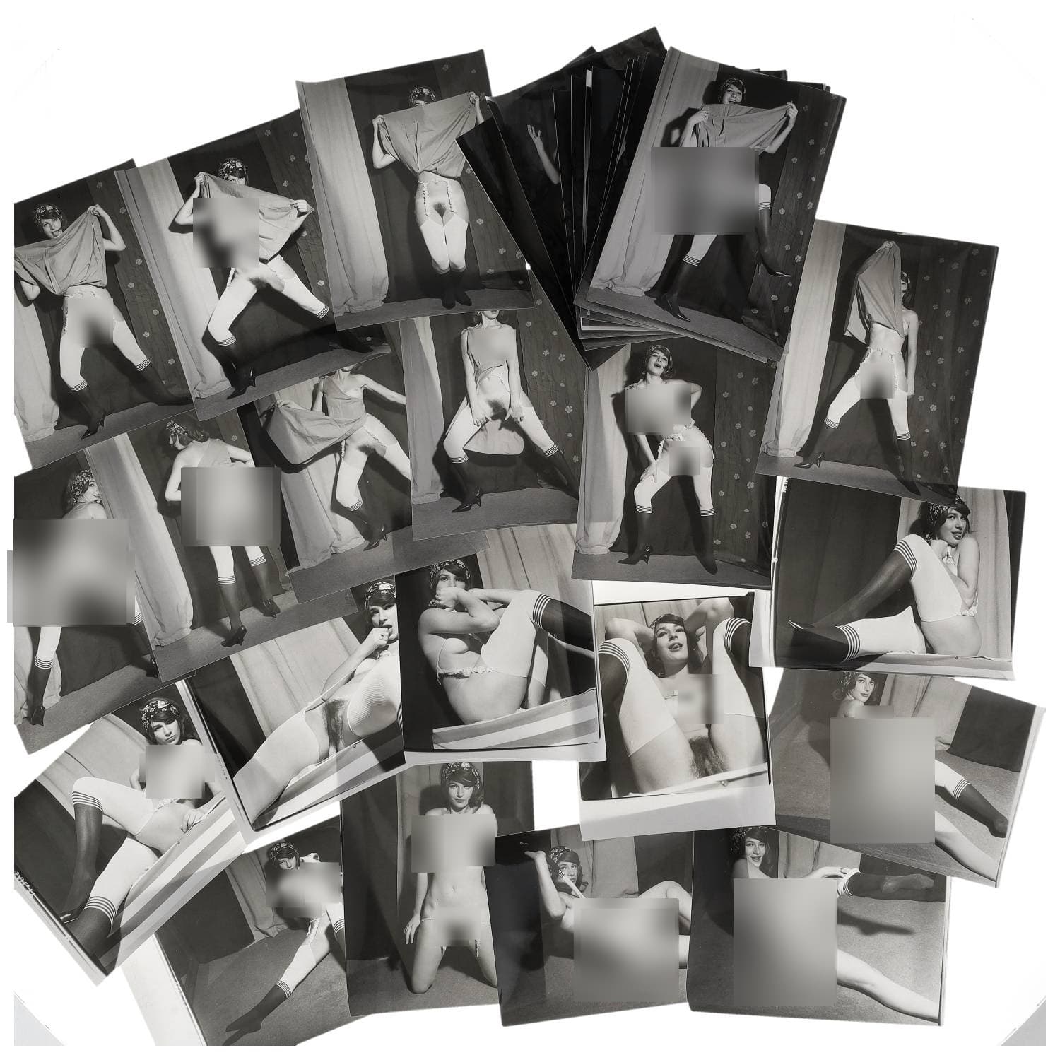 Erotica, étude de nu, photographies érotiques et divers. Circa 1950-70. Ensemble d’une trentaine de tirages argentiques. Exemples de sujets : femmes nue, dénudée, sexe féminin, macrophotographie, etc. Sur certains versos, annotations. Divers états (dont gondolements, plis et traces) et formats entiers moyens environ 24 x 18 cm.