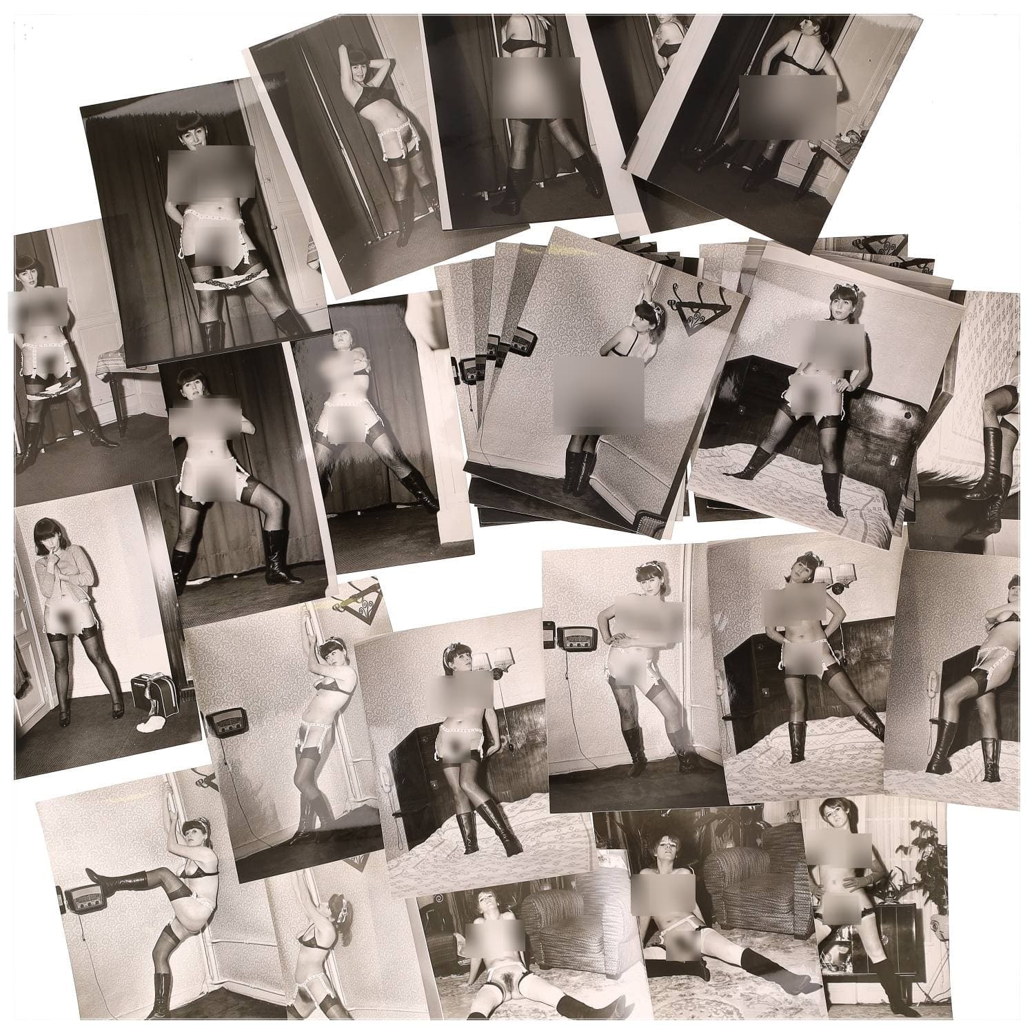 Erotica, étude de nu, photographies érotiques et divers. Circa 1950-60’s. Ensemble d’une trentaine de tirages argentiques. Exemples de sujets : femmes nues, dénudées, sexe féminin, fessier, poitrine, ‘Scandinaves’, etc. Sur certains versos, annotations. Divers états (dont gondolements, plis et traces) et formats entiers moyens environ 24 x 18 cm.