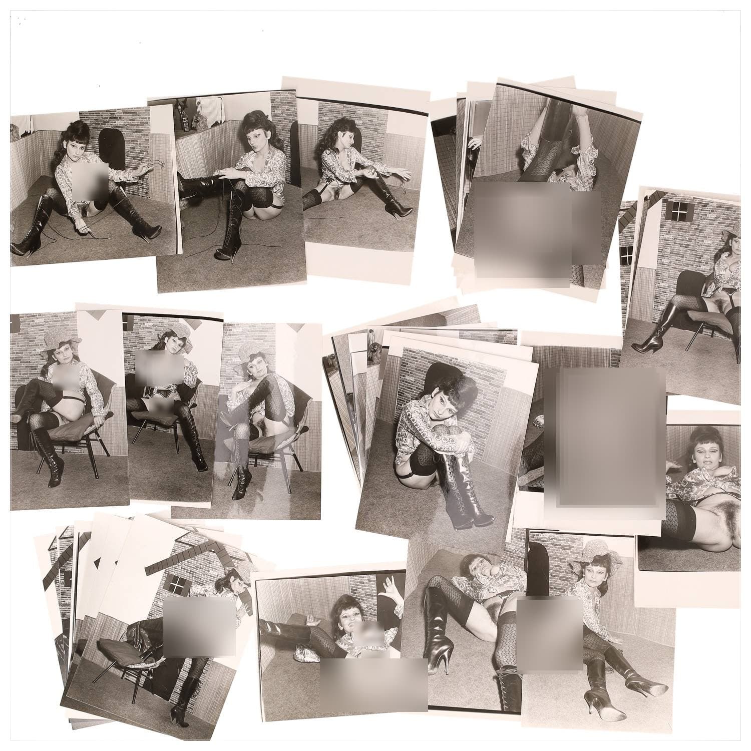 Erotica, étude de nu, photographies érotiques et divers. Circa 1950-60’s. Ensemble d’une trentaine de tirages argentiques. Exemples de sujets : femmes nues, dénudées, sexe féminin, fessier, poitrine, ‘Scandinaves’, etc. Sur certains versos, annotations. Divers états (dont gondolements, plis et traces) et formats entiers moyens environ 24 x 18 cm.