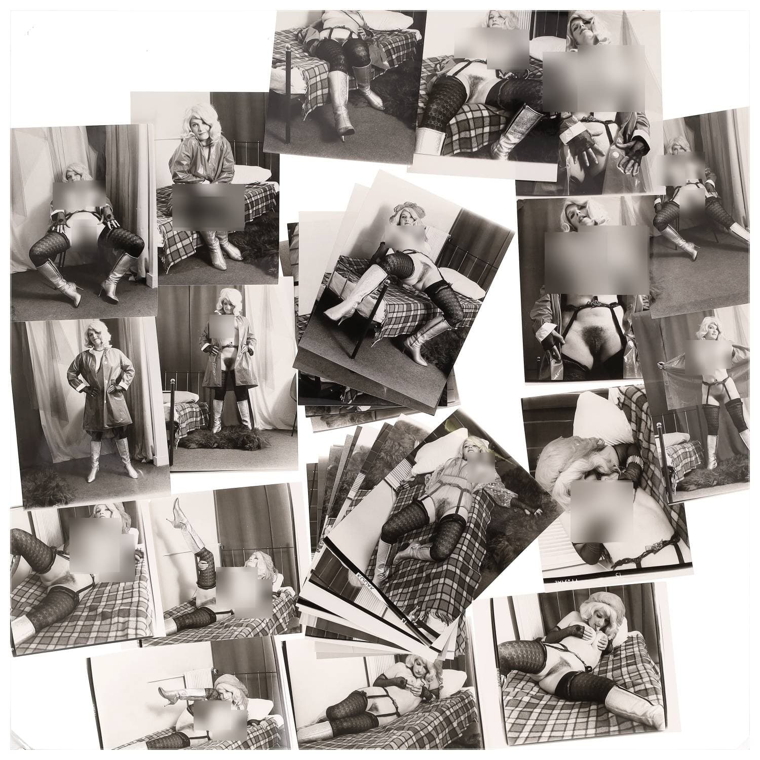 Erotica, étude de nu, photographies érotiques et divers. Circa 1950-70’s. Ensemble d’une trentaine de tirages argentiques. Exemples de sujets : femmes nues, dénudées, sexe féminin, fessier, poitrine, ‘Scandinaves’, etc. Sur certains versos, annotations. Divers états (dont gondolements, plis et traces) et formats entiers moyens environ 24 x 18 cm.