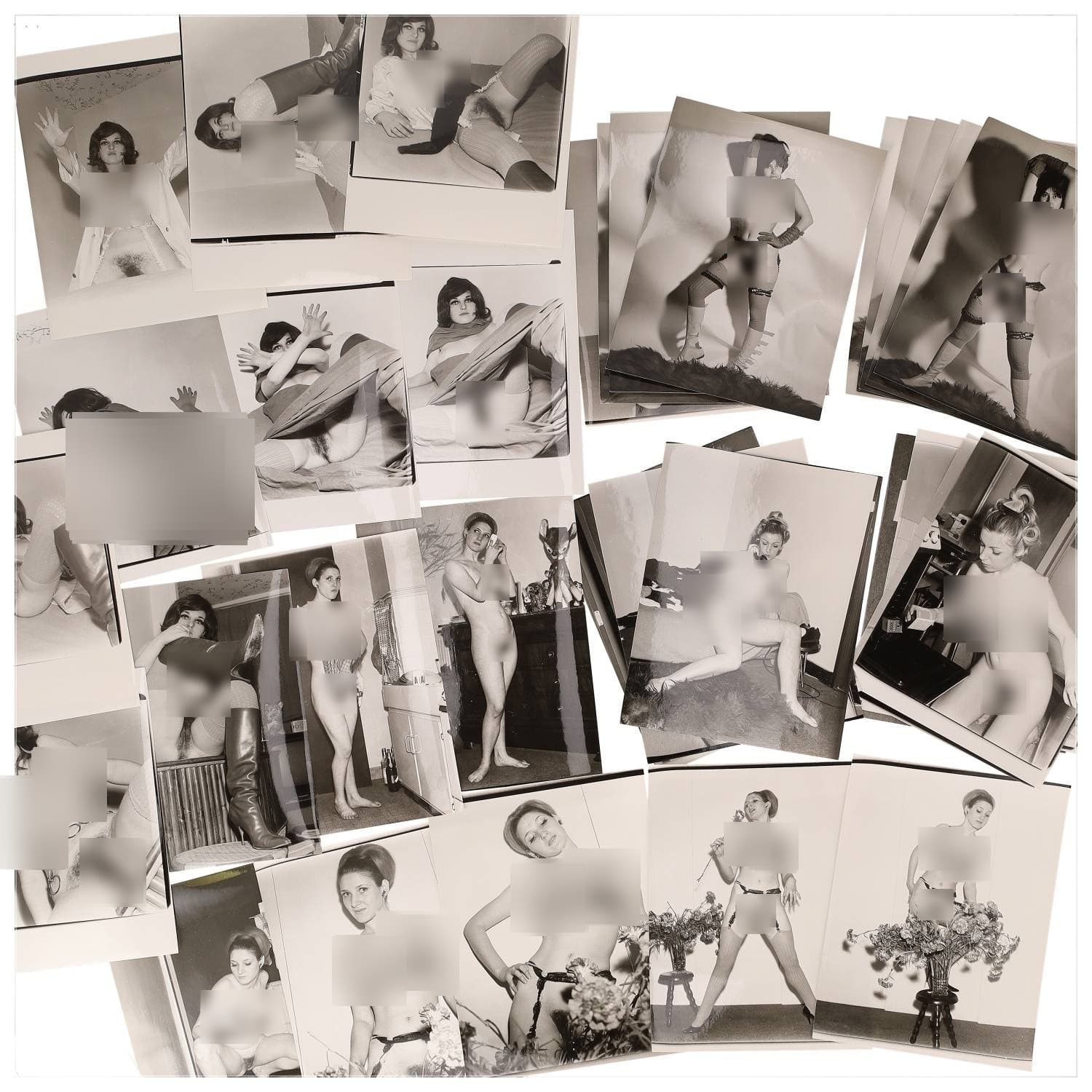 Erotica, étude de nu, photographies érotiques et divers. Circa 1950-70’s. Ensemble d’une trentaine de tirages argentiques. Exemples de sujets : femmes nues, dénudées, sexe féminin, fessier, poitrine, ‘Scandinaves’, etc. Sur certains versos, annotations. Divers états (dont gondolements, plis et traces) et formats entiers moyens environ 24 x 18 cm.