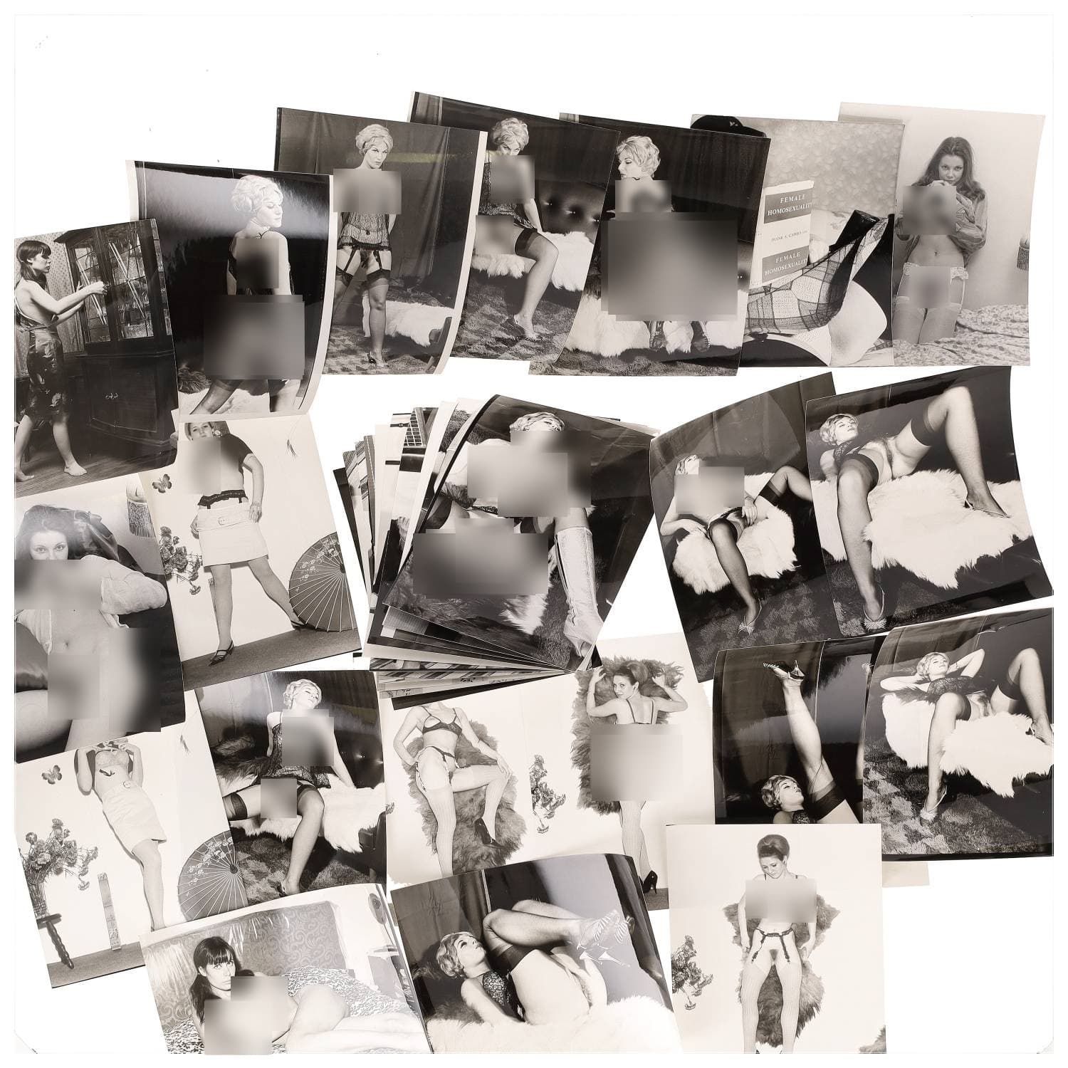 Erotica, étude de nu, photographies érotiques, pornographiques et divers. Circa 1950-70’s. Ensemble d’une trentaine de tirages argentiques. Exemples de sujets : femmes nues, dénudées, sexe féminin, fessier, poitrine, macrophotographies, etc. Sur certains versos, annotations. Divers états (dont gondolements ou encore traces) et formats entiers moyens environ 24 x 18 cm.