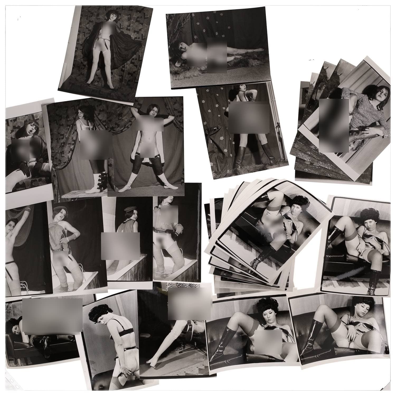 Erotica, étude de nu, photographies érotiques, pornographiques et divers. Circa 1950-70’s. Ensemble d’une trentaine de tirages argentiques. Exemples de sujets : femmes nues, dénudées, sexe féminin, fessier, poitrine, etc. Sur certains versos, annotations. Divers états (dont gondolements ou encore traces) et formats entiers moyens environ 24 x 18 cm.
