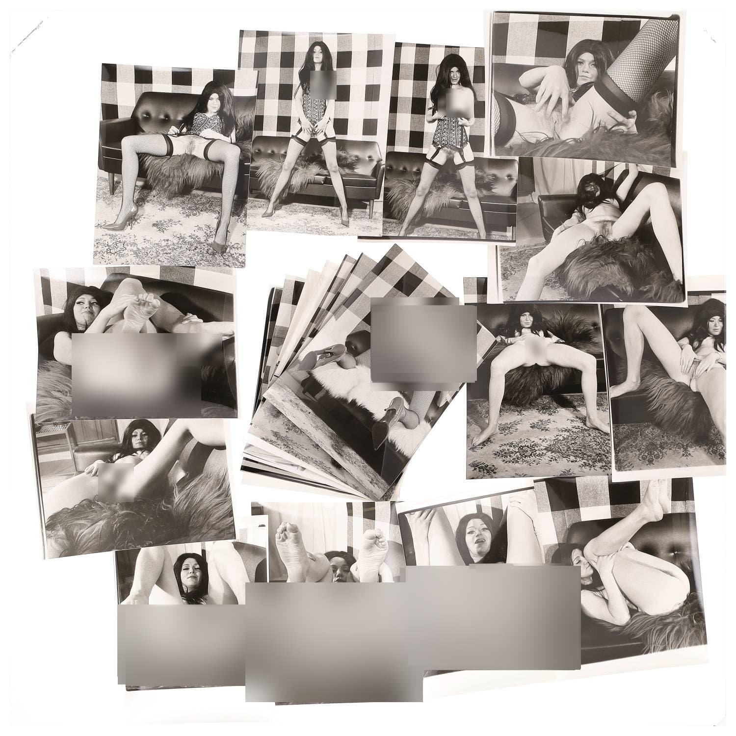 Erotica, étude de nu, photographies érotiques, pornographiques et divers. Circa 1950-70’s. Ensemble d’une vingtaine de tirages argentiques. Exemples de sujets : femmes nues, dénudées, sexe féminin, fessier, poitrine, macrophotographies, etc. Sur certains versos, annotations. Divers états (dont gondolements ou encore traces) et formats entiers moyens environ 26 x 20 cm.