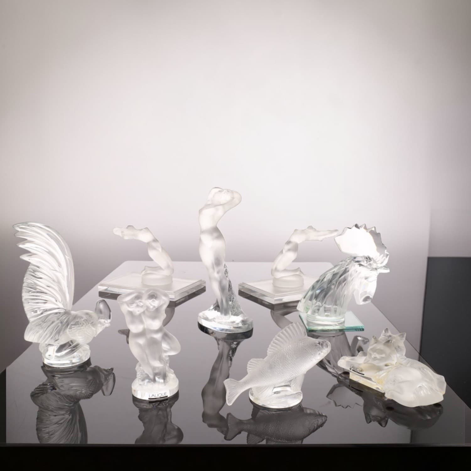 Lot de sujets en cristal pressé moulé dont animaux