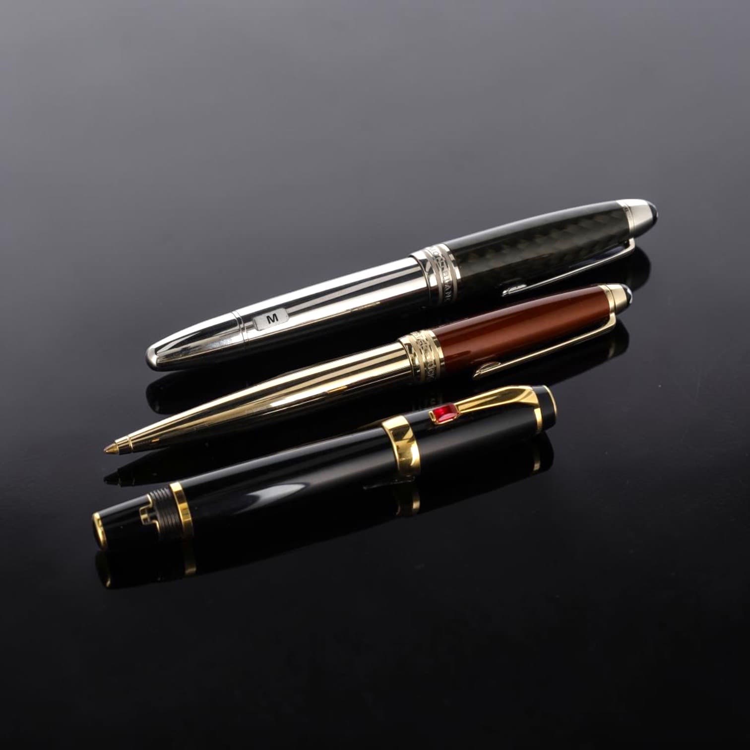Ensemble de trois instruments à écrire