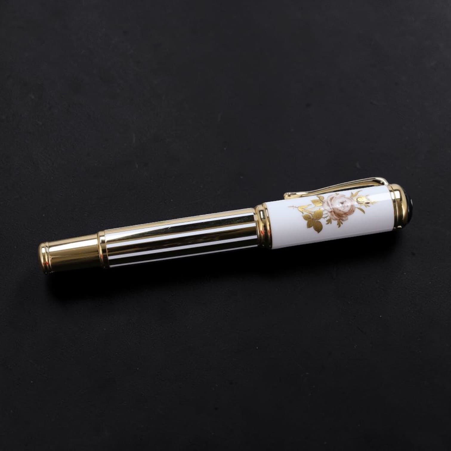 Montblanc, stylo plume Marquise de Pompadour