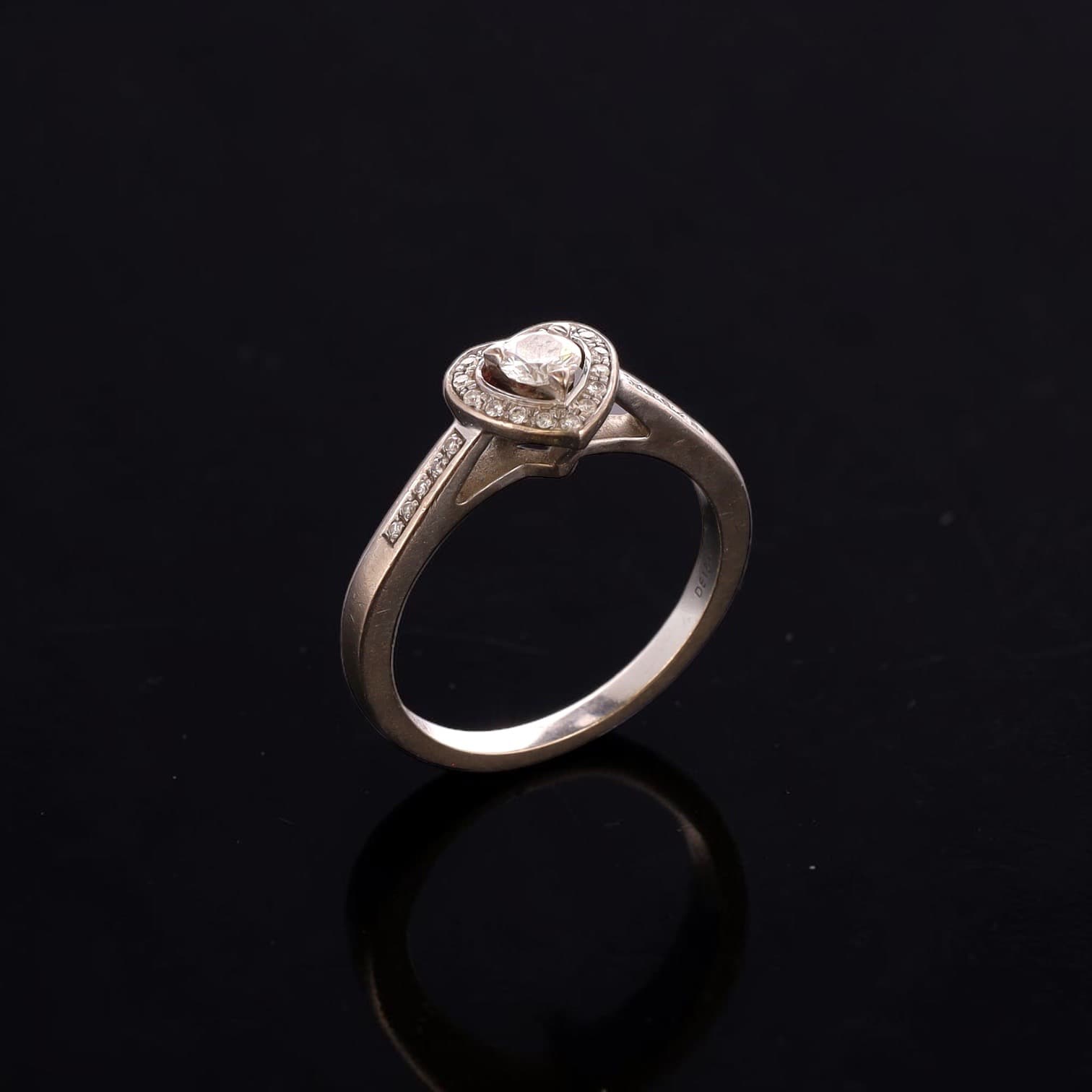 MAUBOUSSIN "Sex Love Touch", Bague en or gris