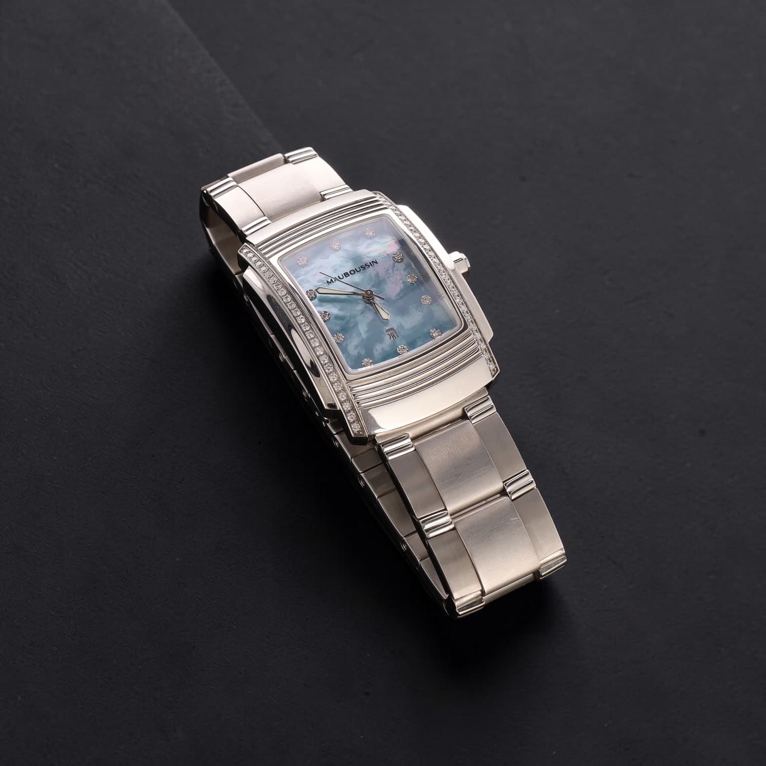 Montre bracelet de forme en acier
