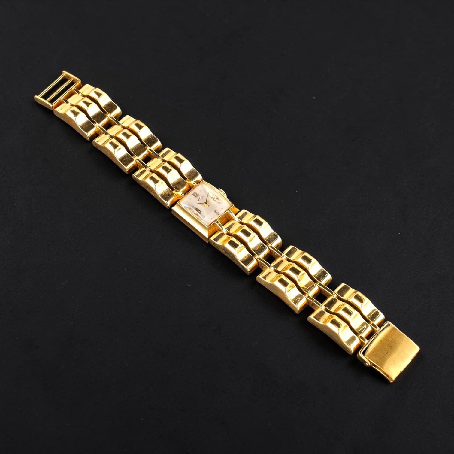 Montre bracelet de forme en or 18K (750 millièmes)