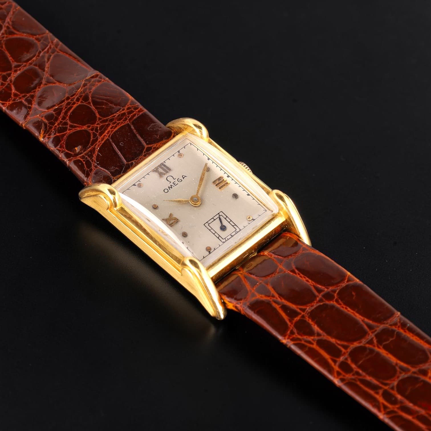 Montre bracelet de forme en or 18K (750 millièmes)