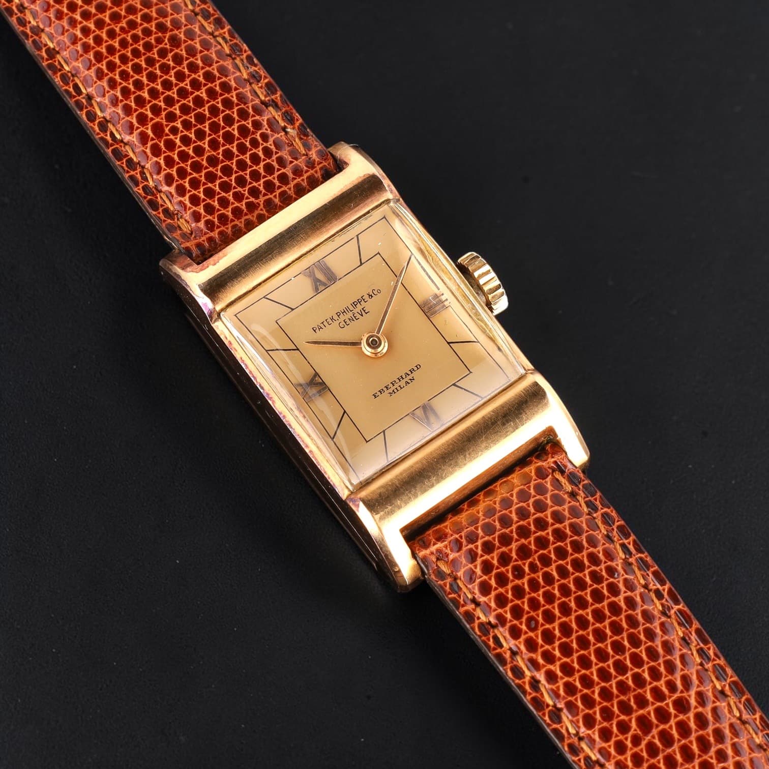 Montre bracelet de forme en or rose