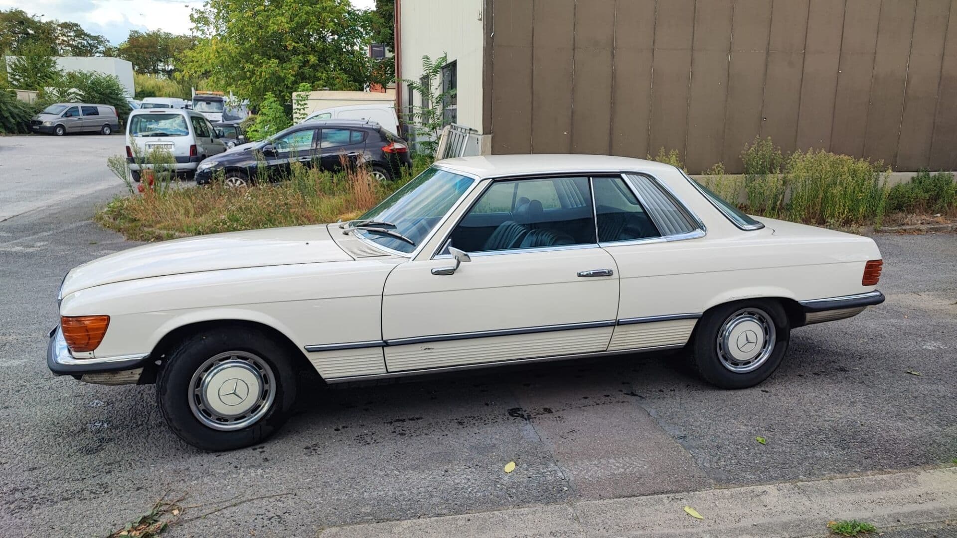 MERCEDES-BENZ 350 SLC 1974. MERCEDES-BENZ 350 SLC 1974.